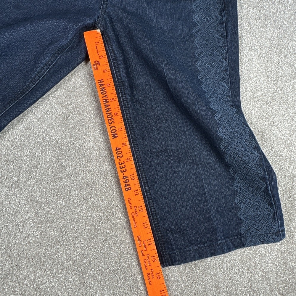 CJ Banks Women Denim Mod Curvy Fit Capri Petite Woman 6P Jeans A1705‎ embroidery - Picture 11 of 14